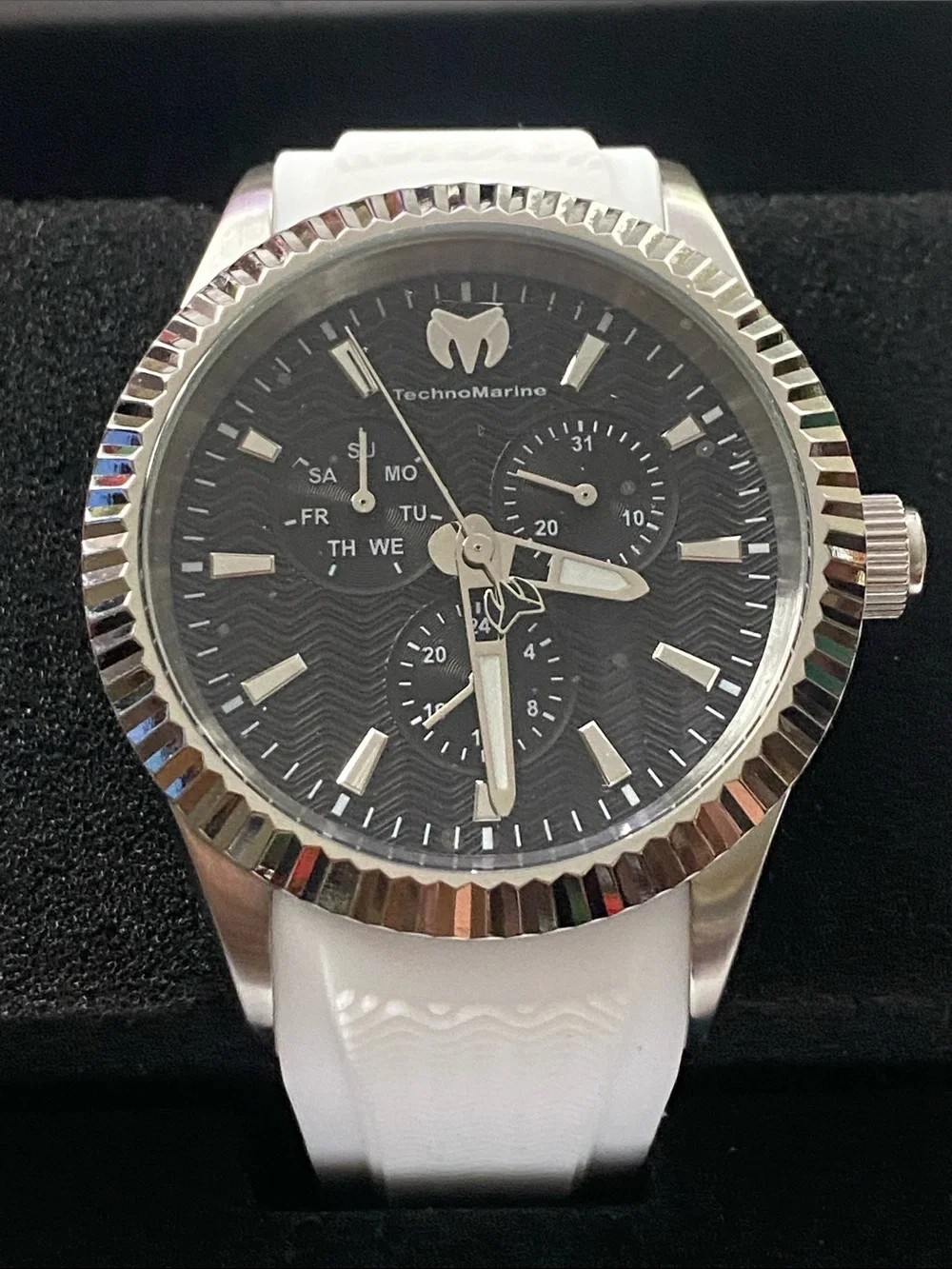 NEW Invicta Technomarine Sea Dream Silver Case Black Dial White Strap Men’s Wat